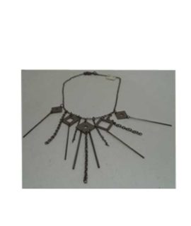 Collana metallo con pendenti