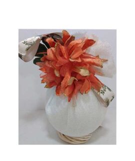 Pallina di Natale in tessuto con fiore arancione