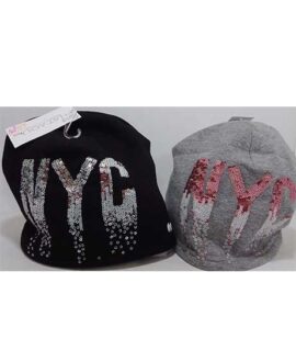 Cappello con scritta in paillettes