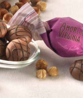 Pasticcino alle nocciole ricoperto di cioccolato VIRGINIA