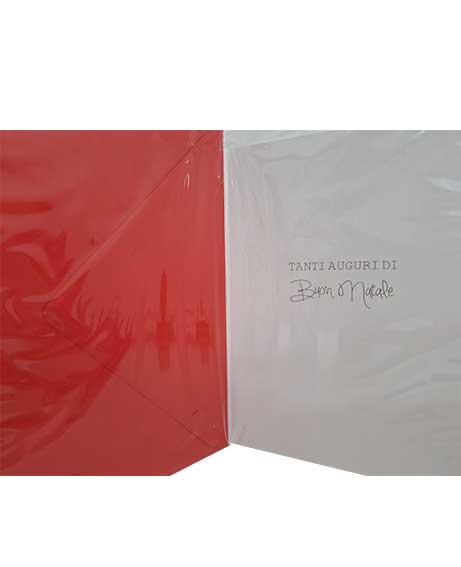 bianco-con-pacchetto-2