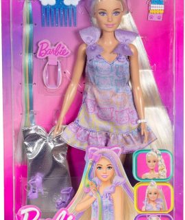 Barbie con capelli colorati e vestito coi gattini