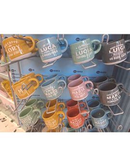 Tazzina da caffè con nomi e frasi