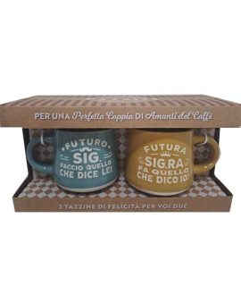 Set 2 tazzine con frase: FUTURO SIG. FACCIO QUELLO CHE DICE LEI - FUTURA SIG.RA FA QUELLO CHE DICO IO